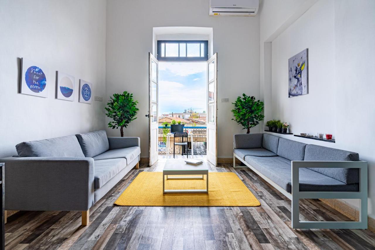 Bee Hostel 레메소스 외부 사진