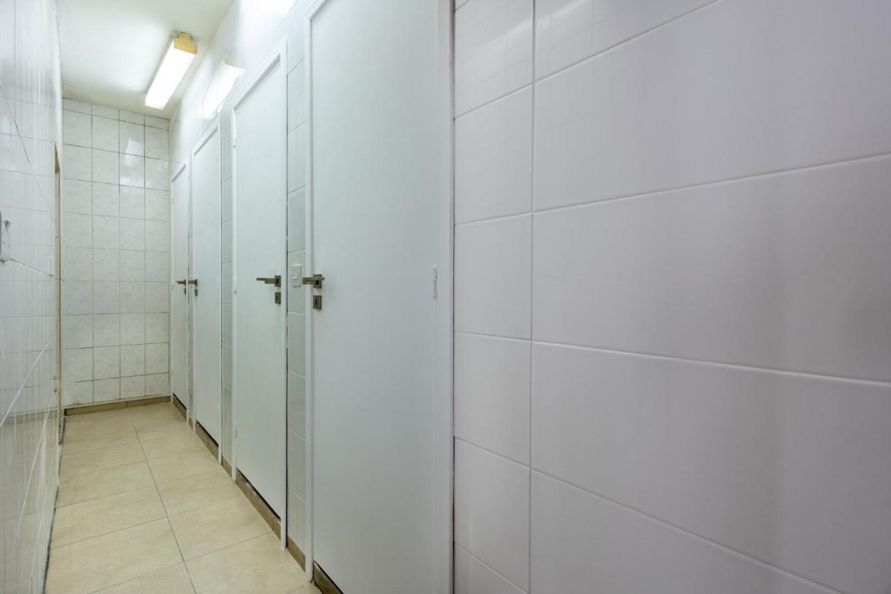Bee Hostel 레메소스 외부 사진