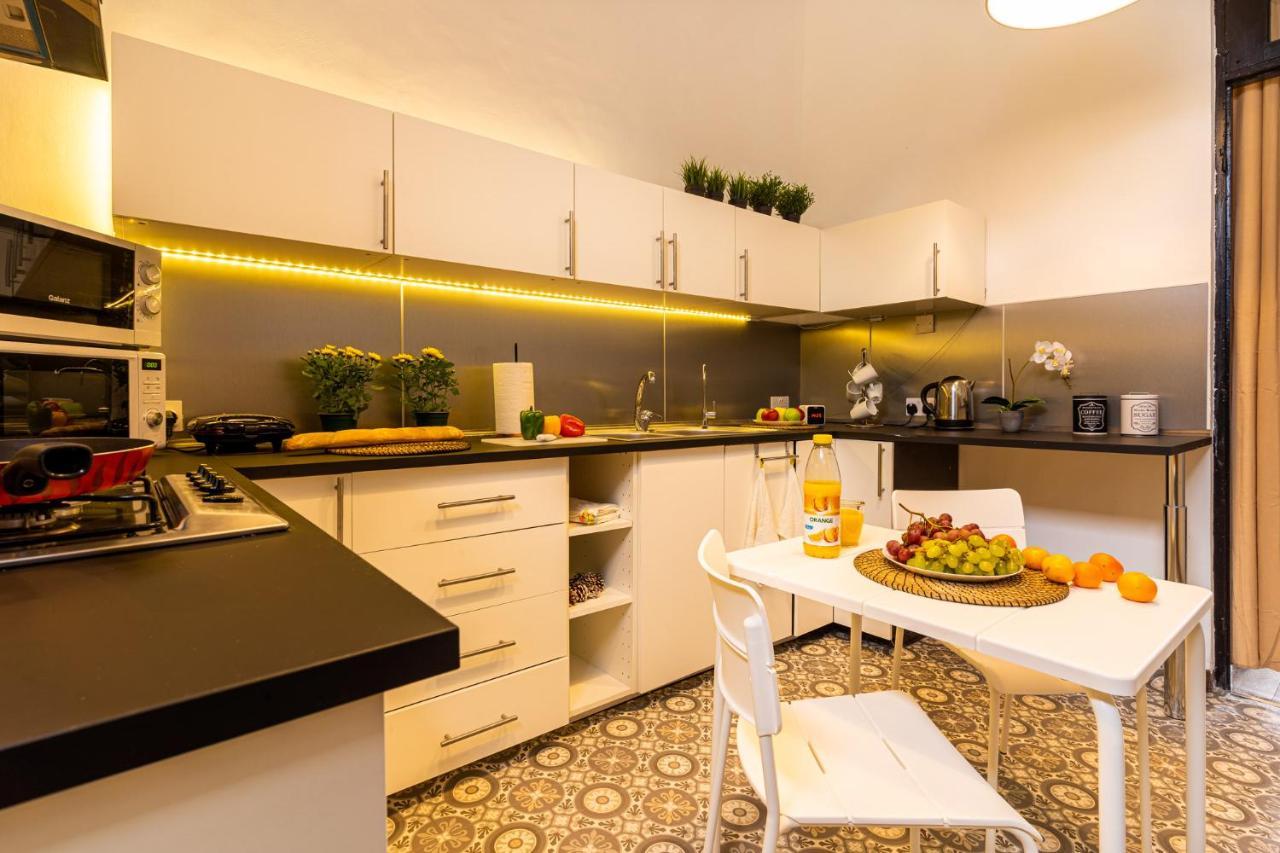 Bee Hostel 레메소스 외부 사진