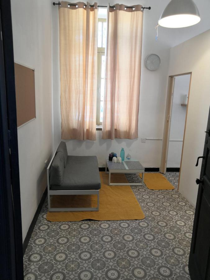 Bee Hostel 레메소스 외부 사진