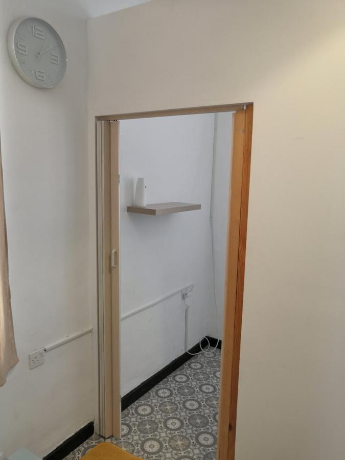 Bee Hostel 레메소스 외부 사진